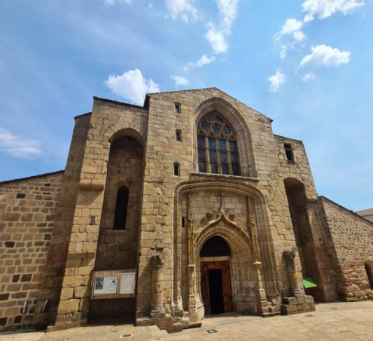 10月19日のブログ~フランスの小さな街~ランゴーニ~