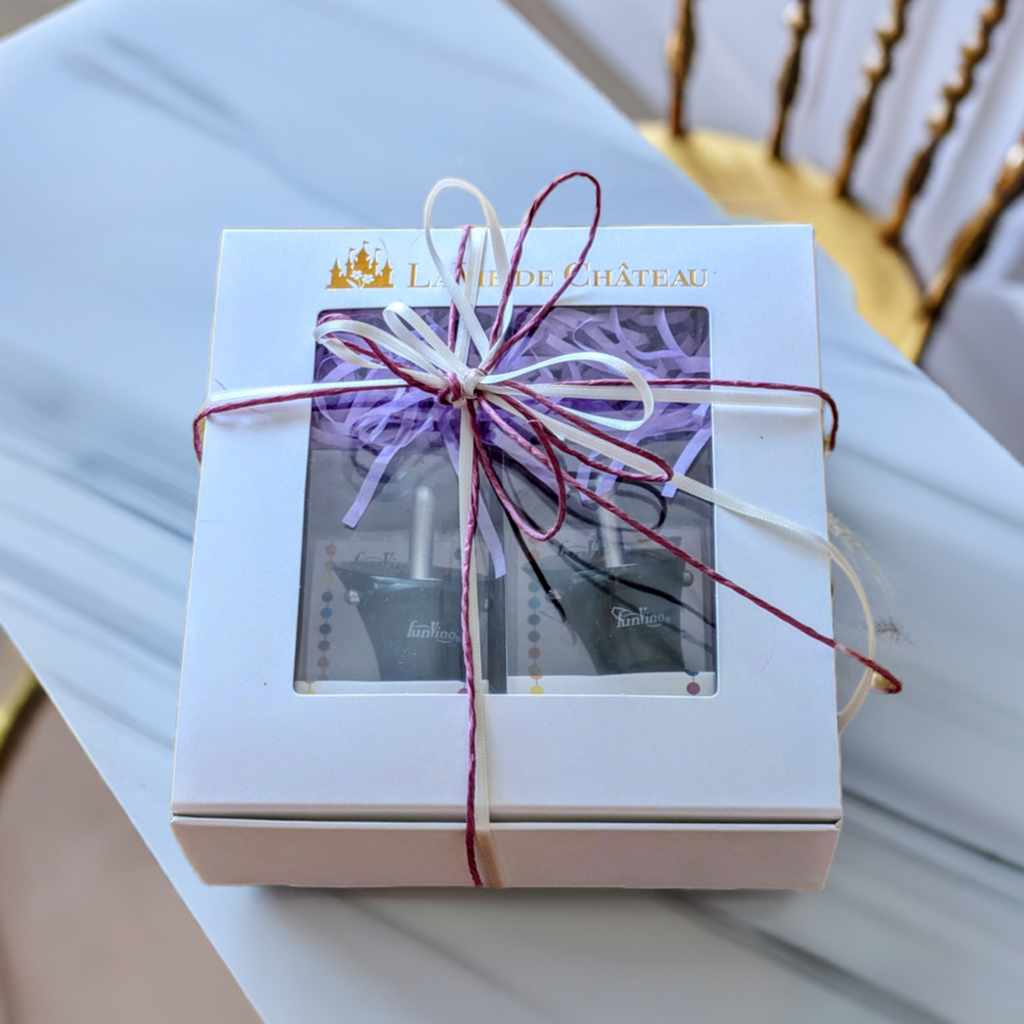 Coffret cadeau contenant 2 bouchons et becs verseurs