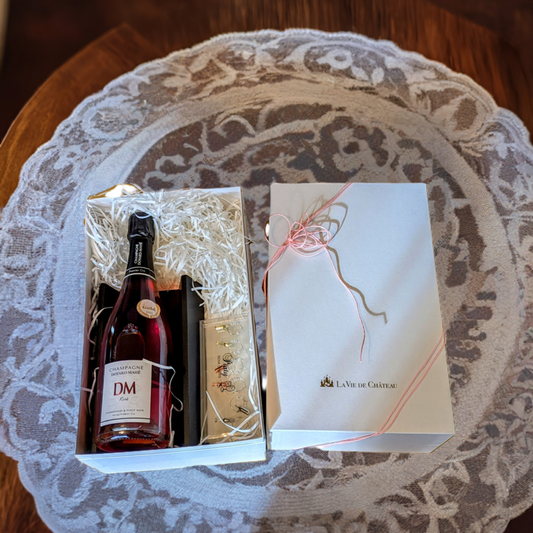 DMシャンパンロゼとボトルストッパーのギフト