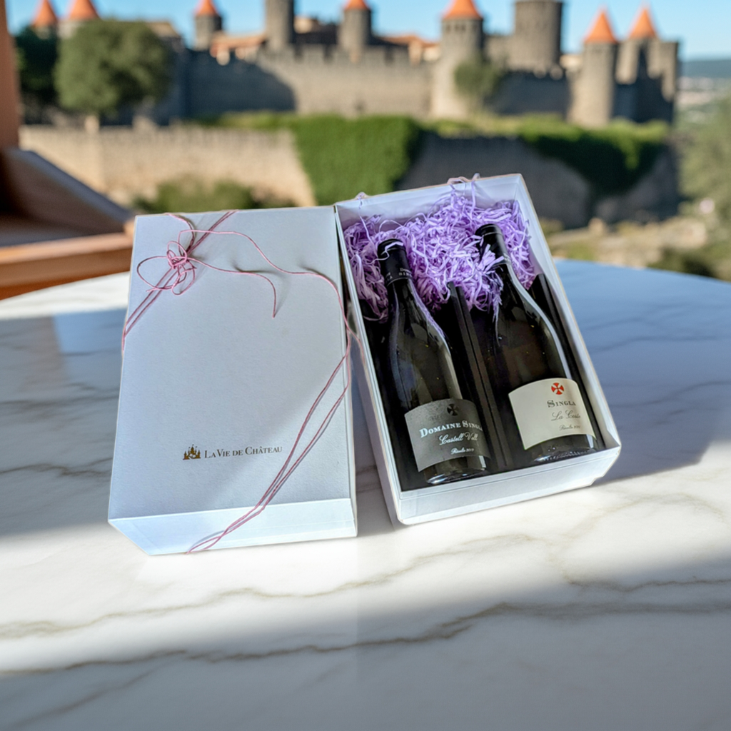 Coffret cadeau de vin rouge populaire du Roussillon (Casteel Bell et vin blanc)