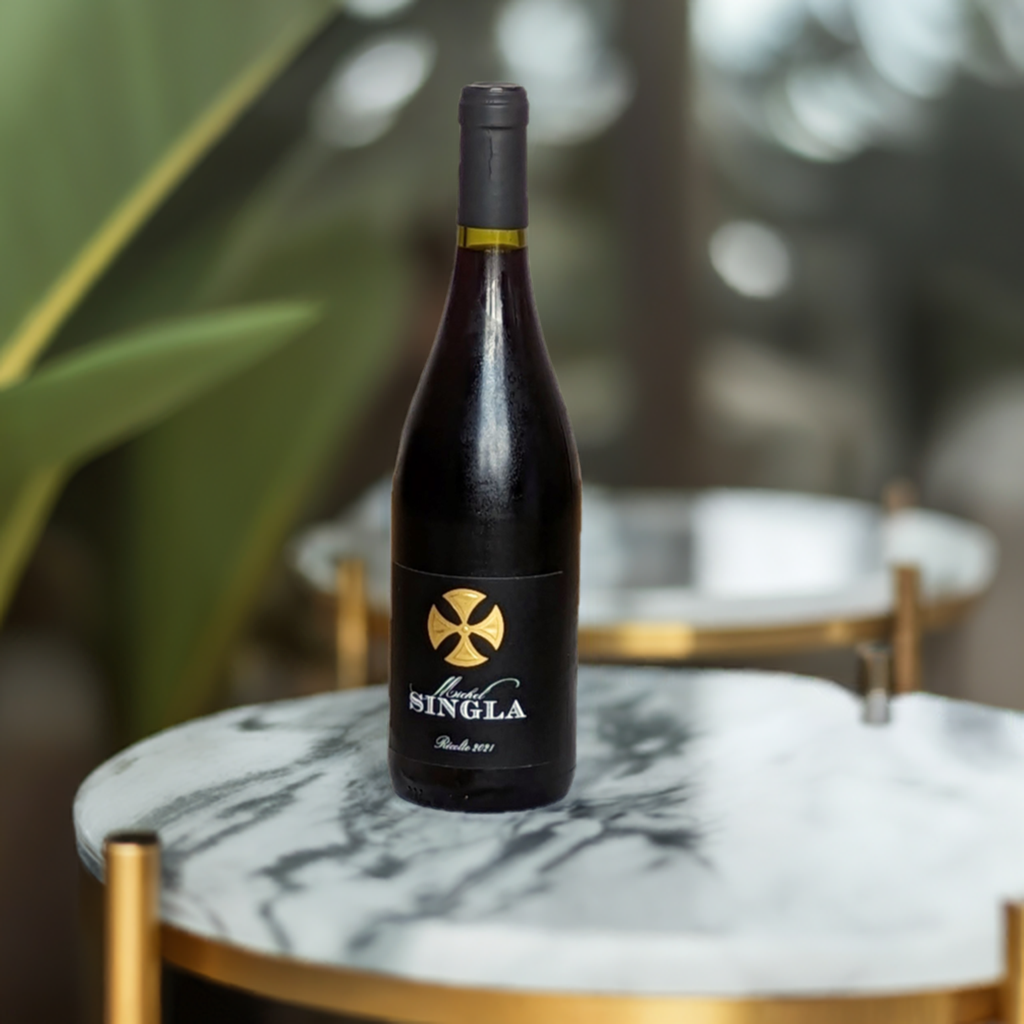 Michel Singla Nommé d'après le fondateur de l'entreprise en 1711 Disponible pour expédition à partir du 9 mai !