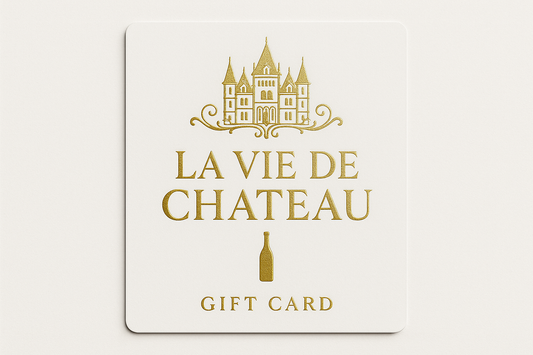 La vie de chateauギフトカード 白地にゴールド文字、シャトーマークとボトルマーク入り 豪華なイメージ