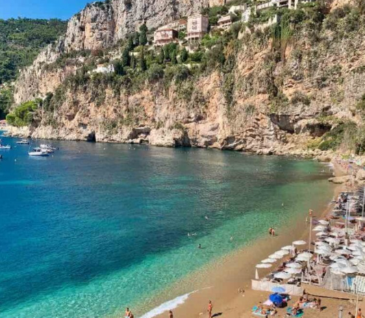 1月25日のブログ～フランス～南仏の隠れ家リゾート～カップ・ダイユのマラビーチPlage de la Mala