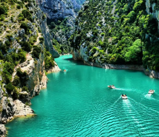 12月4日のブログ～フランスの小さな街～カステラーヌCastellane　のみどころ