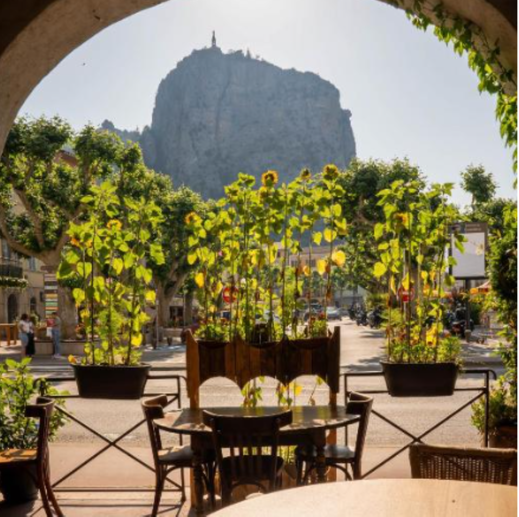 12月３日のブログ～フランスの小さな街～カステラーヌCastellane