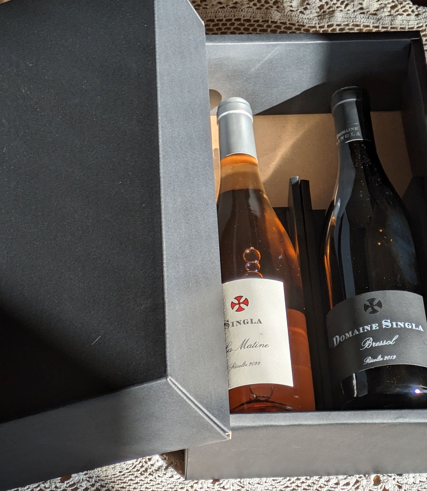 "Wine Gift Box for 2 Bottles"