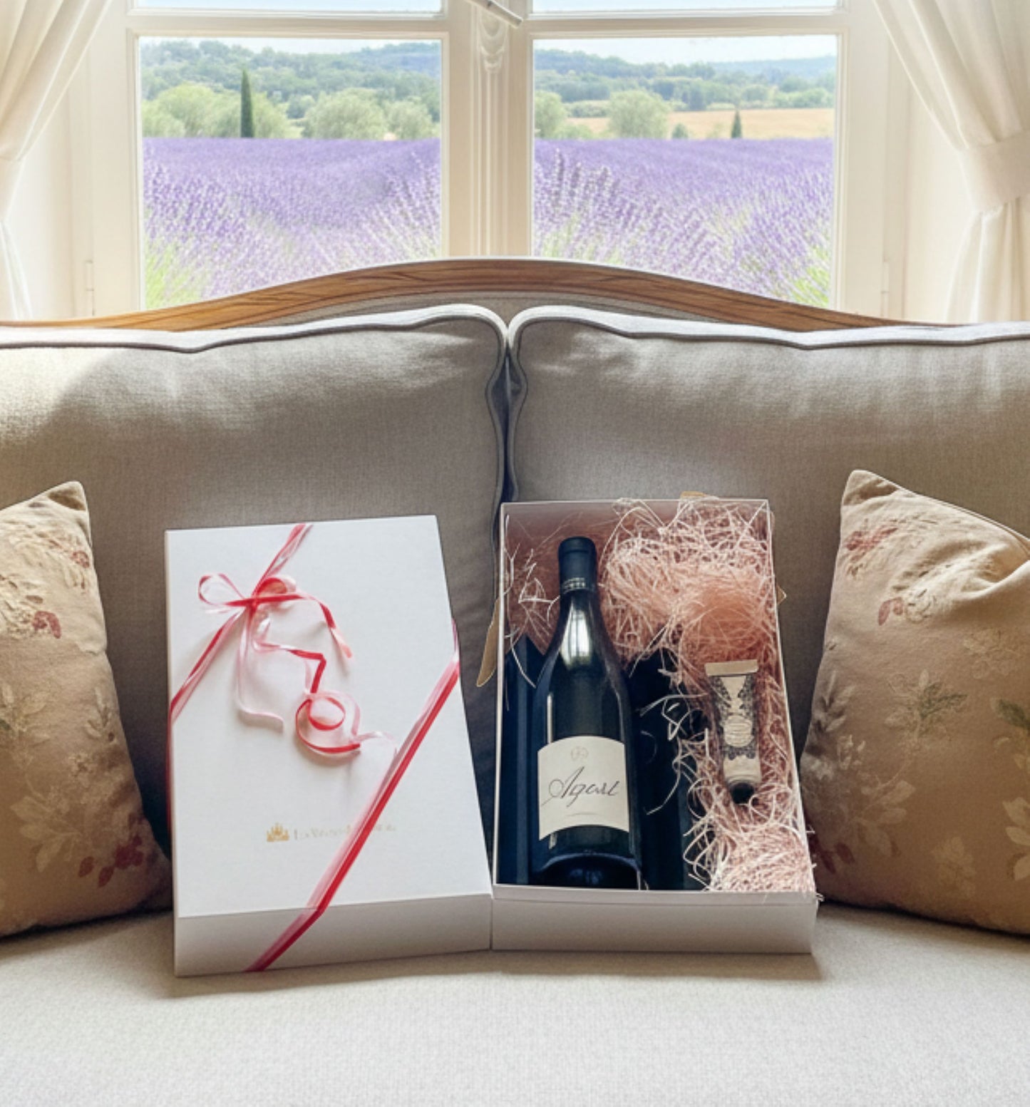 【母の日】南仏白ワイン＆プロヴァンスハンドクリーム ギフトセット BOX付き｜オーゴスト