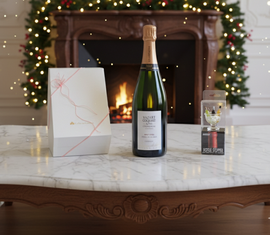 グランクリュシャンパンを買うとギフトボックスとボトルストッパーがついてくる　