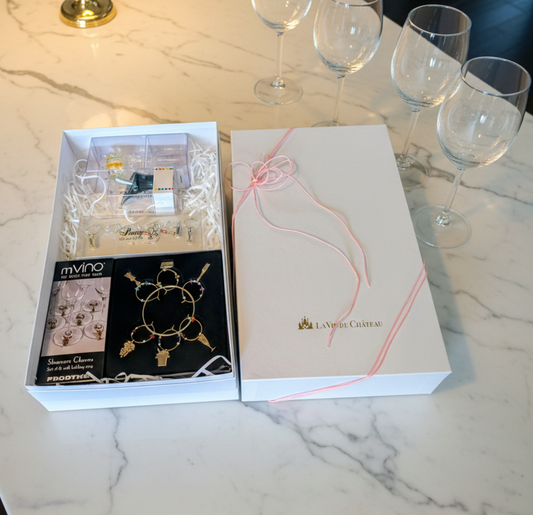 【豪華白金BOX入】至高のパーティーを彩るアクセサリー4点セット ｜ 輝くクリスタル＆2色のグラスマーカー ｜ ラヴィデシャトー限定・特別仕様