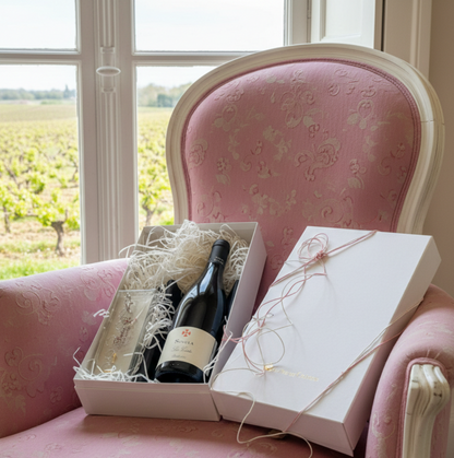 ホワイトデー特別価格【豪華BOX付き】白ワインとスタイリッシュ5脚グラスマーカーのセット｜ラコストゥ｜シルバーグラスマーカー｜お祝い｜就職祝い｜ ギフト｜ プレゼント｜750ML