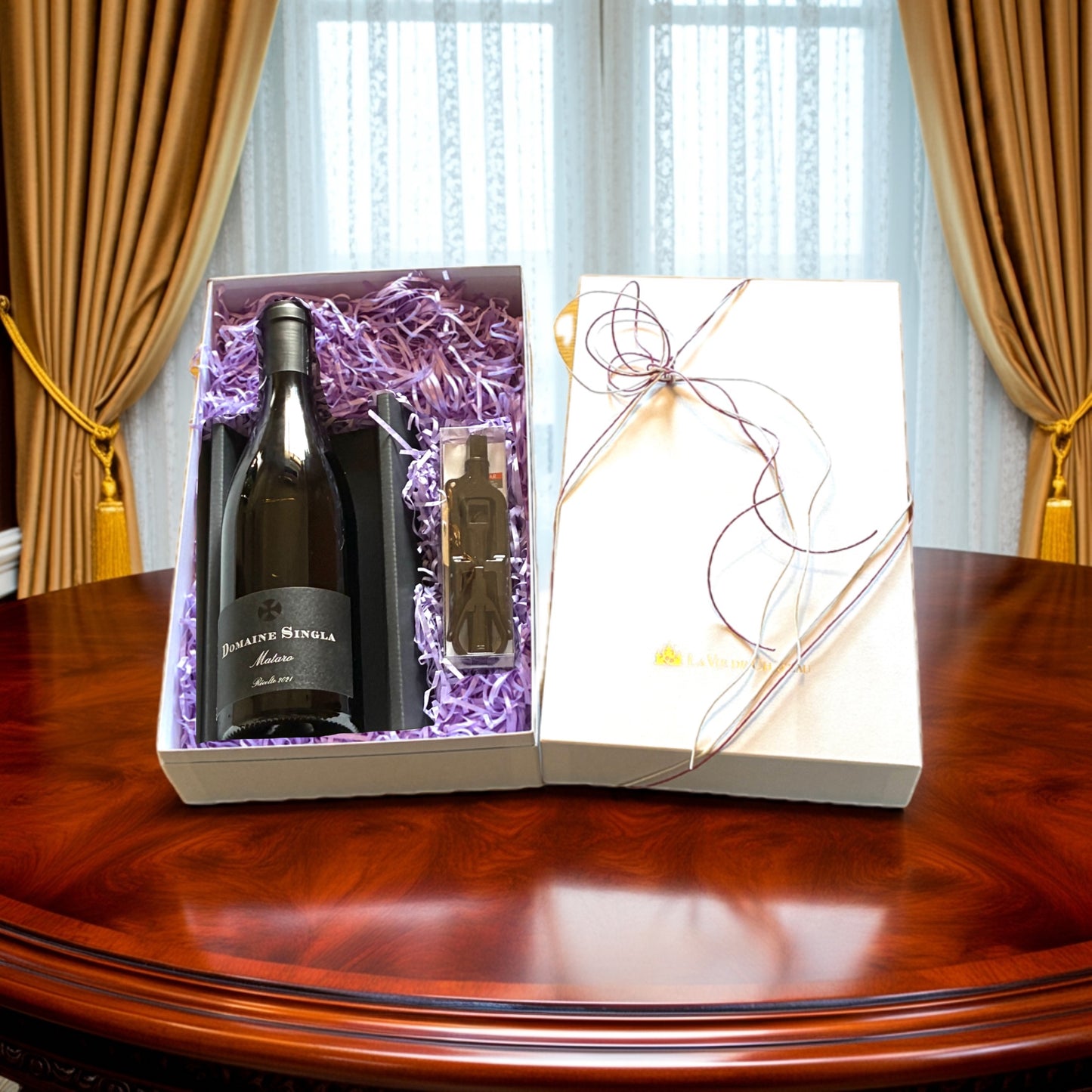 Vin rouge sélectionné (Mataro) et coffret cadeau ouvre-bouteille Lu Cruse