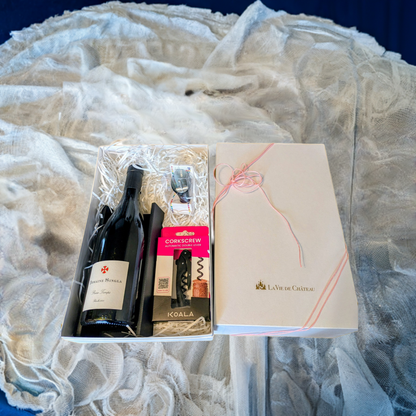 Coffret cadeau de Pass temps (vin rouge populaire) et accessoires