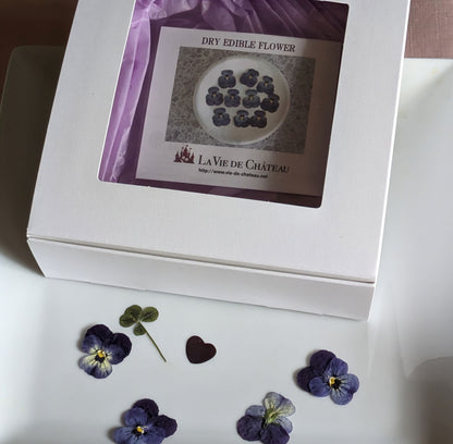 "An ingredient to elevate the quality of your dishes: Dry Edible Flowers (Violet)."